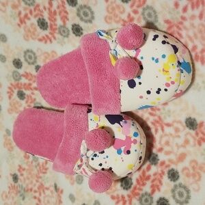 Victoria's Secret NWOT Pink Slippers Size Large